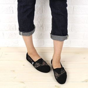 Toms Black Morocco Crochet Classic Flat